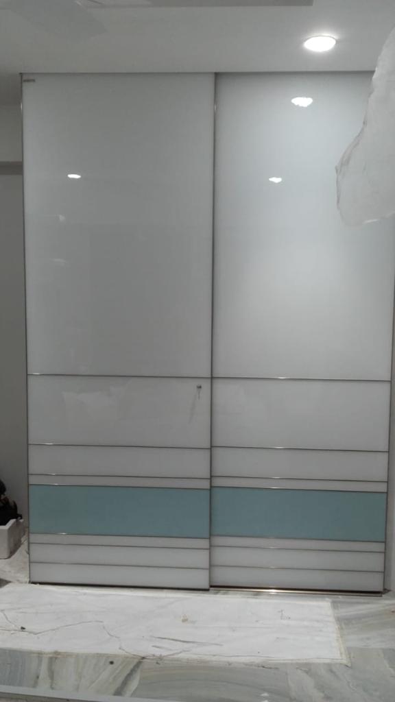 beautiful-wardrobe-designs-modular-wardrobes-dealers-manufacturers-in-noida-greater-noida-india